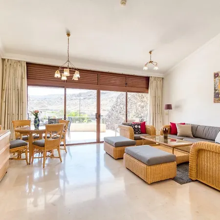 Tauro Topaz * Puerto Rico (Gran Canaria)