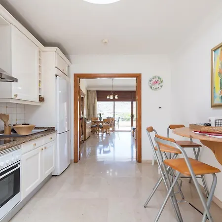 Tauro Topaz Villa *